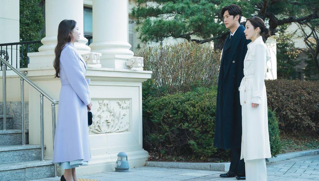 La aparición de la nueva rival de Ji-won tomó por sorpresa a los seguidores de la serie, porque desde el primer segundo que apareció en pantalla , se supo que podría estropear todo por lo que los protagonistas han luchado.