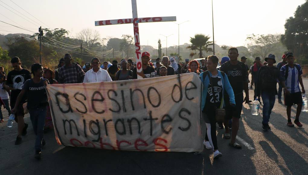  “Padecen persecución, asesinatos, secuestros masivos, extorsión y robo. Debe desaparecer esa dependencia (responsable), que se llama Instituto Nacional de Migración (INM)”, denunció.