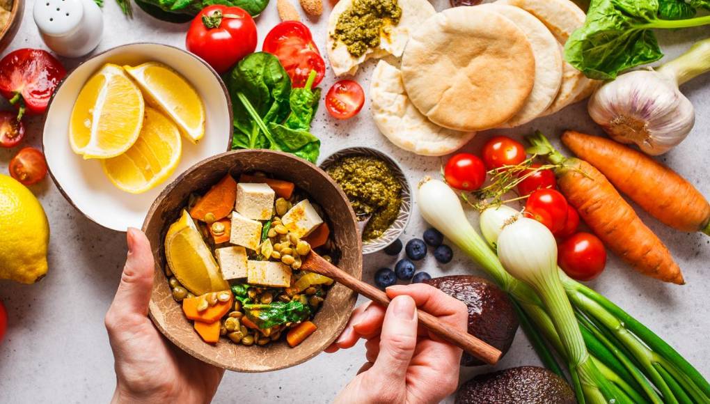 Las dietas vegetariana y vegana se asocian a niveles más bajos de colesterol