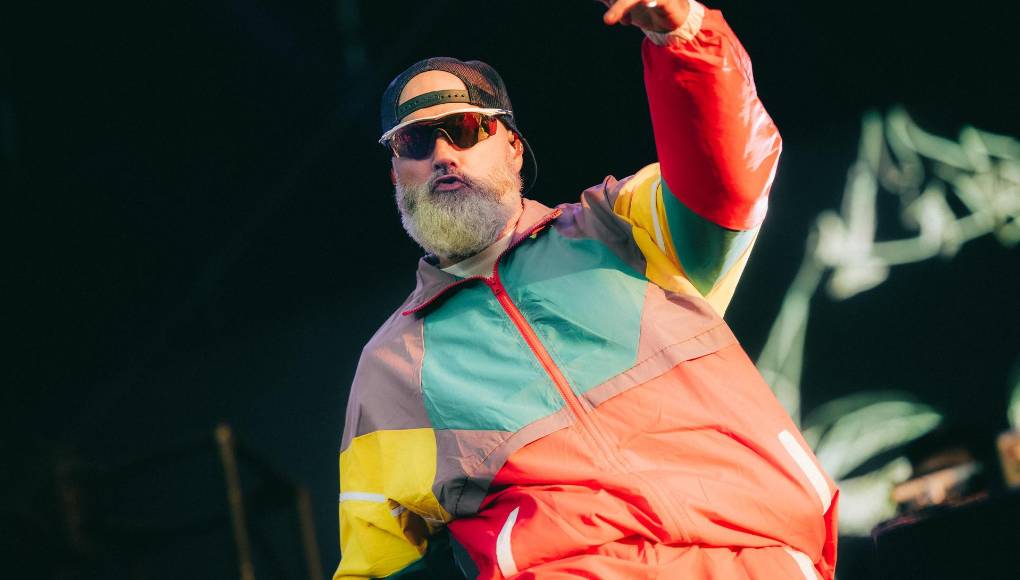 Por otro lado, el evento contó con la participación de Limp Bizkit; en esta fotografía aparece Fred Durst, lÍder de la banda estadounidense. 