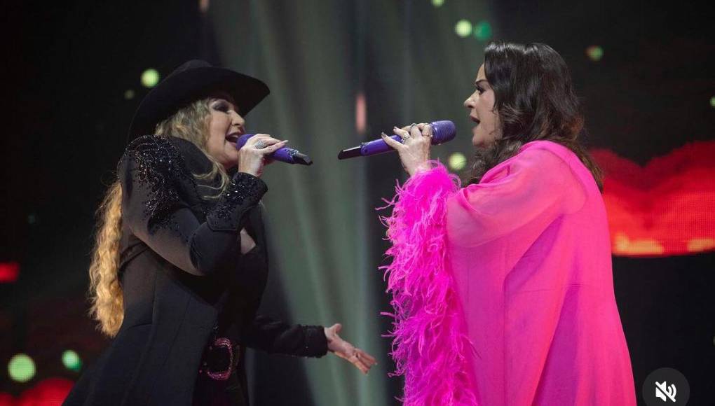 Juego de Voces ha sido aclamado por su formato innovador, en el cual familias de músicos renombrados compiten entre sí. Esta primera temporada no solo permitió a los participantes mostrar su talento, sino que también abrió el camino para sus futuras carreras artísticas.