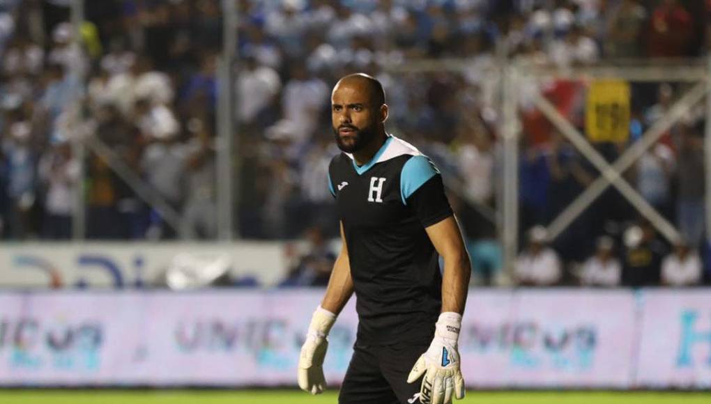 Édrick Menjívar: es el portero titular de Honduras y regresa al 11 inicial de la Bicolor ante El Salvador.