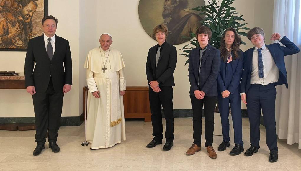 El papa Francisco se reúne con el magnate de la tecnología Elon Musk