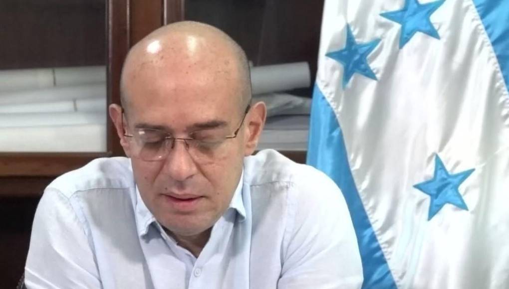 El exministro de la Secretaría de Infraestructura y Transporte (SIT), Mauricio Ramos, se refirió a los rumores sobre el lanzamiento de una precandidatura por la alcaldía de San Pedro Sula. 