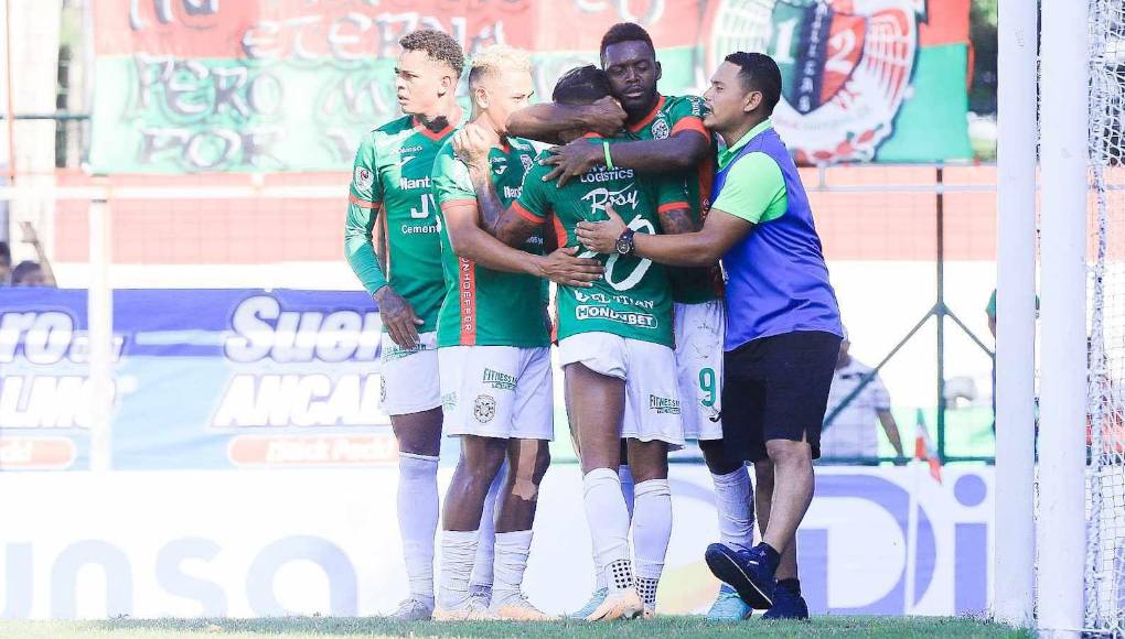 Al 17, otro ataque de Vega y Clayvin clavó el segundo con un cabezazo letal.