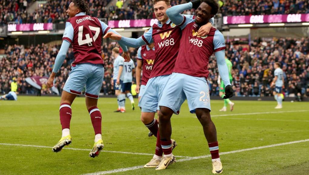 Siempre según el club impulsor de que se vote sobre el VAR, “el precio que estamos pagando por un pequeño aumento de la precisión choca con el espíritu del juego”.