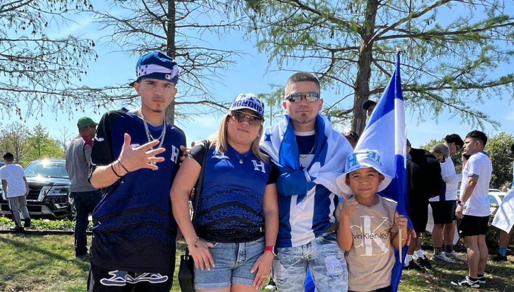 Locura total la que se vive en Frisco. Para Honduras será como jugar en el Olímpico. “Hoy ganamos”, se escucha a algunos que dicen.