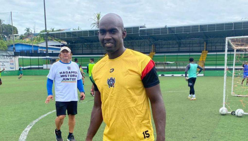 Erick Scott: En el 2023 se unió al cuerpo técnico del Limón Black Star de la Liga de Ascenso de Costa Rica.