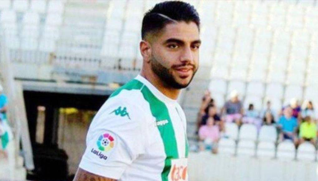 Sus goles en la Segunda y Tercera División de España le valieron para que vistiera los colores de la Selección Nacional de Honduras bajo el mando de Luis Fernando Suárez.