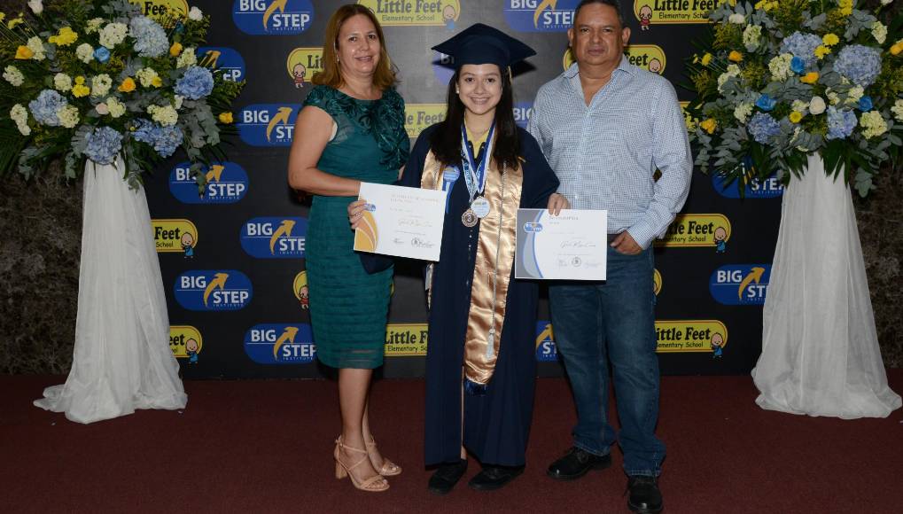 Dilcia Cáceres, Gabriela Mayes y Melvin Mayes