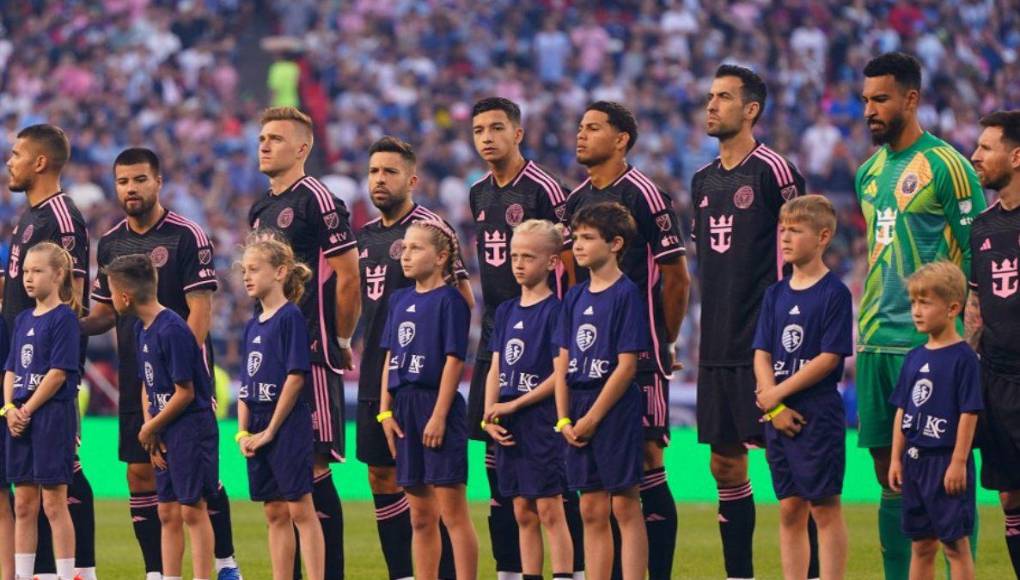 El hondureño David Ruiz fue parte del 11 titular del Inter Miami en el duelo ante Sporting Kansas City.