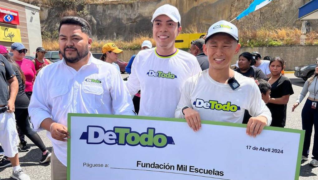 “Logramos recaudar más de 6 millones de lempiras con el Reto 250km. Gracias a todos los que donaron a través de nuestra página web oficial, TikTok, los que brindaron cheques, transferencia bancarias, gracias totales a nuestros patrocinadores y por sobre todo a todas las personas que se acercaron a mi a donar 1 lempiras en los botellones”, escribió Shin Fujiyama en su cuenta de Instagram.