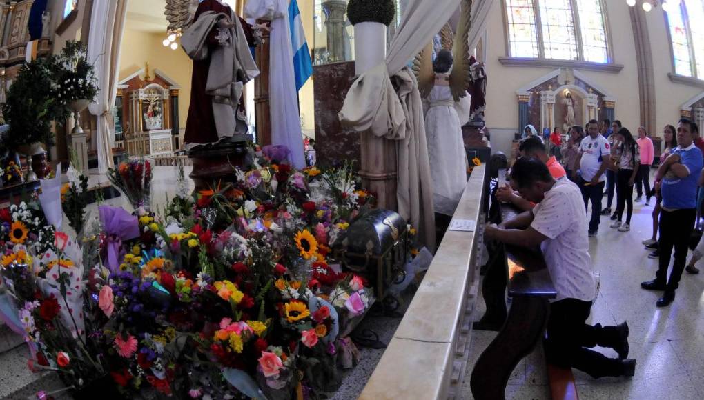 La devoción a esta imagen mariana ha perdurado a lo largo de los siglos, convirtiéndose en un símbolo arraigado en la identidad del pueblo hondureño. 