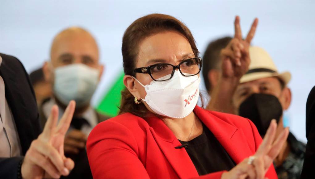 Xiomara Castro envía mensajes de esperanza: “Dejemos atrás el pasado oscuro para renacer”