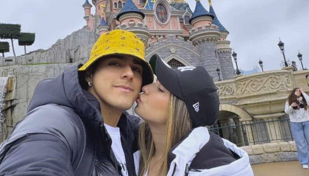 Luis Palma y Annie en uno de los viajes que han realizado en los últimos meses. La pareja estuvo disfrutando unos días en Francia.