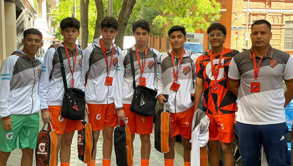 La escuela bilingüe Happy New Dawn se alzó con el título de la Copa Gatorade 2024 del torneo 5V5 en la zona norte del país y por ello recibieron un inolvidable premio.