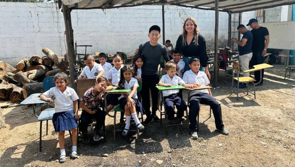 Acerca de la labor altruista de su hijo, dijo que Shin es estadounidense y japonés, lo que le ha permitido comprender la realidad que viven las personas en el norte de Centroamérica, donde hay muchas carencias, por lo que considera que el trabajo de su hijo es admirable y se siente muy orgulloso. 