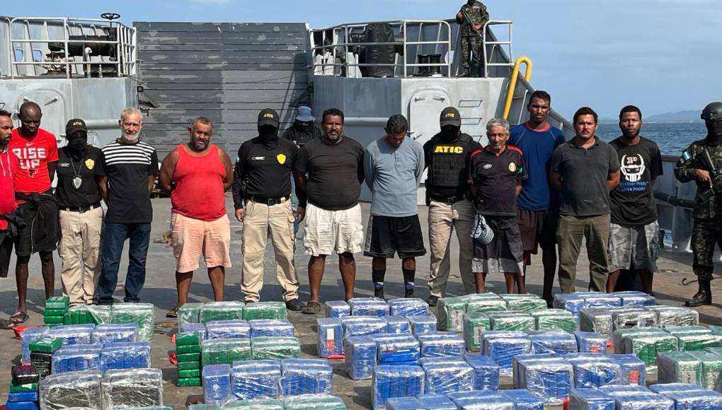 Los detenidos son: Samir Antonio Luna Munguía, Luis Sandoval Cabrera, Hanford Spelman Baldares, Justo Alberto Batiz Dolmo, Osmany Lobo Castro, Anthoni Dodier Ponce Mendoza, Marcos Hernández Molina, Víctor Orlando Rodríguez Zelaya, Cesar Orlando Santos Fapp y Mayes Liber Catriciano.