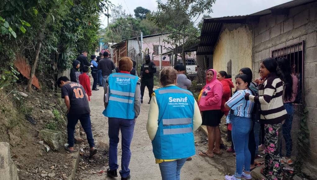 Personal de la Secretaría de la Niñez y la Adolescencia se trasladaron al municipio de La Unión, Copán, pues la mujer ya tiene una hija y buscaban verificar si está en vulnerabilidad. 