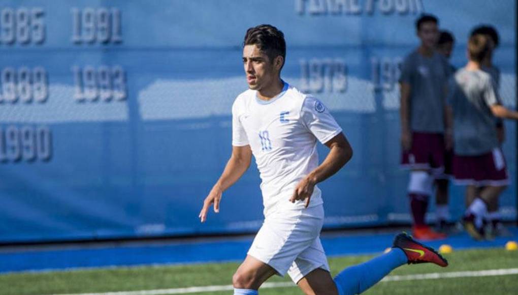 De acuerdo a MayoClinic, el linfoma es un tipo de cáncer del sistema linfático, que es parte de la red del organismo que combate los gérmenes. El sistema linfático comprende los ganglios linfáticos (glándulas linfáticas), el bazo, el timo y la médula ósea. El linfoma puede afectar todas esas zonas, así como otros órganos del cuerpo.