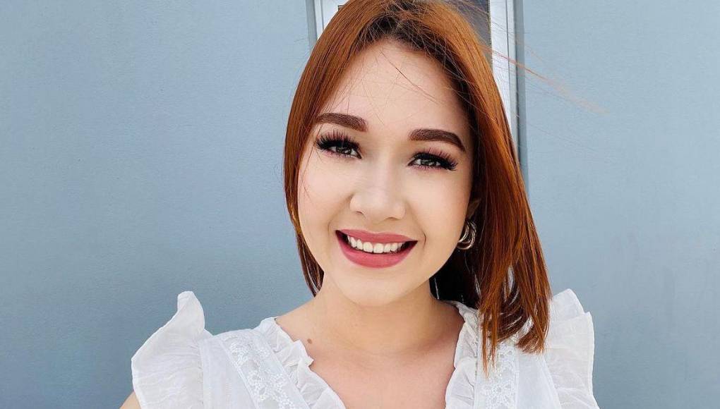 La hondureña Jennifer Aplícano partió la mañana de este jueves rumbo a Colombia, país en el que hará su casting para pertenecer a Telemundo. 