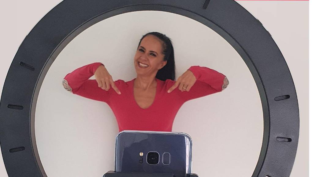 Maestra enseña español... ¡en TikTok!