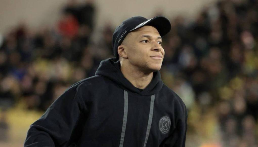 Por su parte, Mbappé se fue en silencio sin ofrecer ninguna declaración y esperando que la temporada ya termine para cumplir su sueño de niño que era vestir la camiseta blanca.