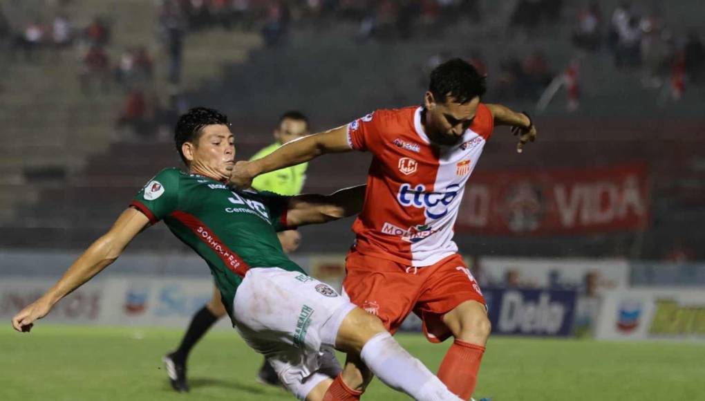 El primer encuentro que se disputó este jueves fue el de Vida vs Marathón en el Estadio Municipal Ceibeño, en donde los cocoteros casi rescatan un valioso resultado que se les complicó al final. 