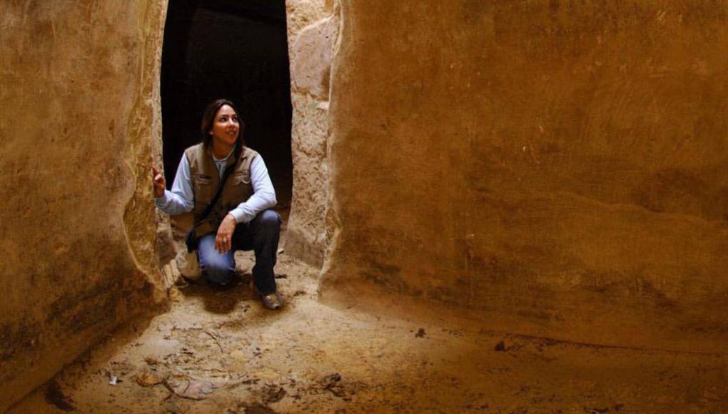 Cleopatra, la última reina de la dinastía ptolemaica de Egipto, sigue siendo un enigma fascinante. Su vida, su reinado y su trágico final han cautivado la imaginación de generaciones. Sin embargo, uno de los mayores misterios que rodea a esta icónica figura es el paradero de su tumba. ¿Dónde descansan los restos de la legendaria Cleopatra?