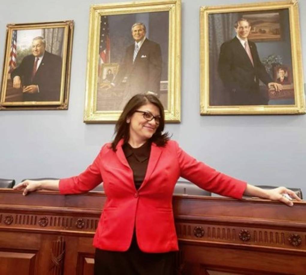 Tlaib, que nació en Detroit, es la primera mujer de ascendencia palestina electa al Congreso.