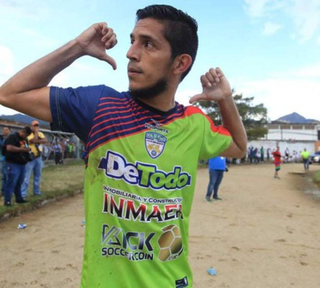 Juan Ramón Mejía: Los Lobos de la UPN le realizaron una oferta al goleador hondureño por lo que están a la espera de una respuesta. El delantero sigue sin definir dónde jugará en el 2020