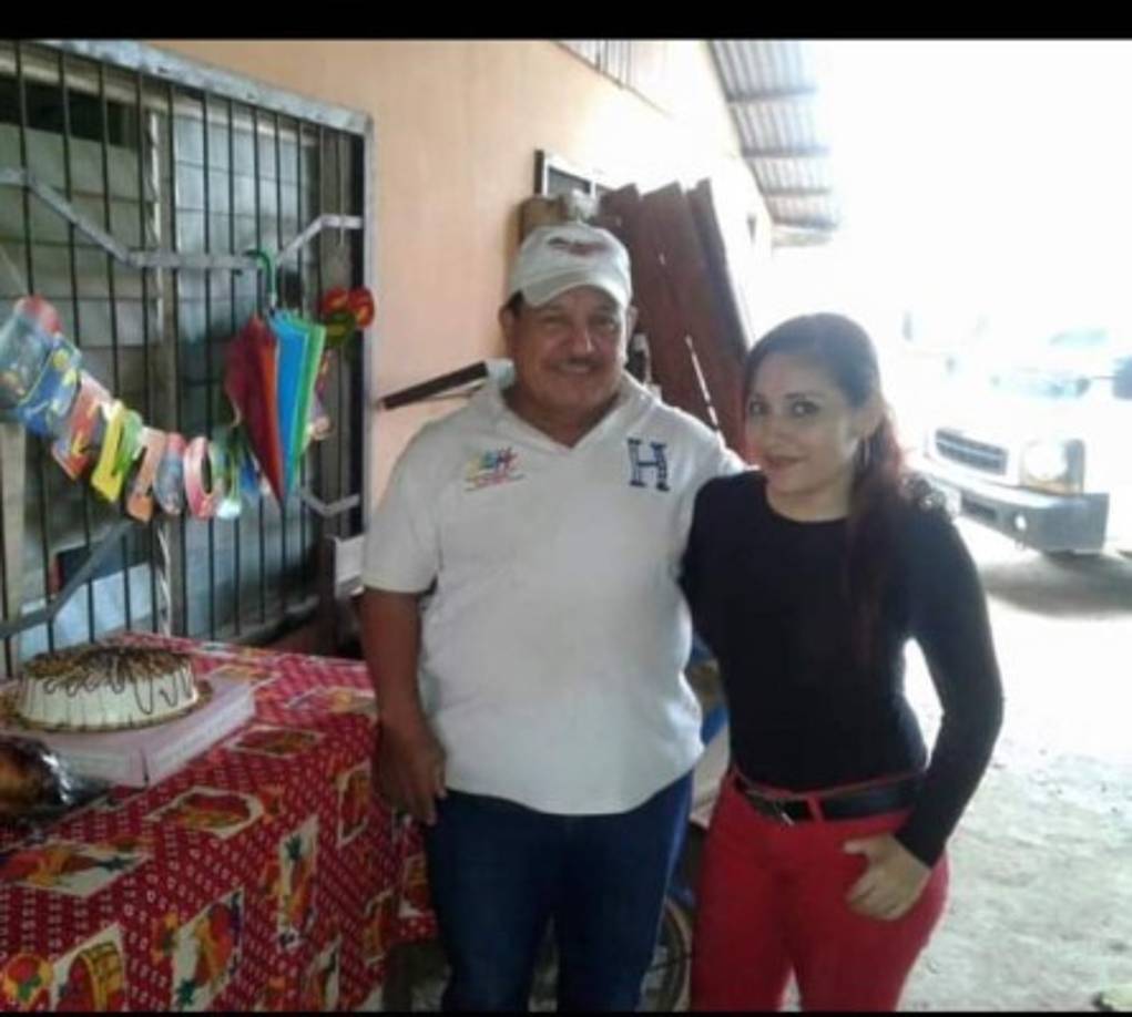 'Feliz día a mi bello padre; es el mejor para mí', escribió Mari Rodríguez.