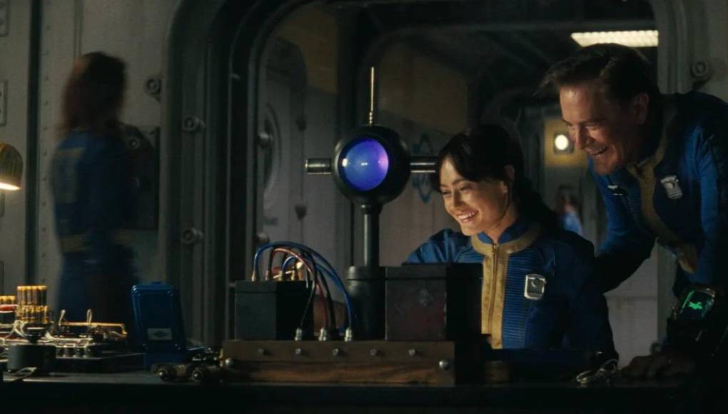 La serie, con un impresionante presupuesto de 150 millones de dólares, constará de ocho episodios de una hora cada uno, todos disponibles desde su estreno este jueves 11 de abril. Además, Amazon ha confirmado una segunda temporada, mostrando su compromiso a largo plazo con este universo.