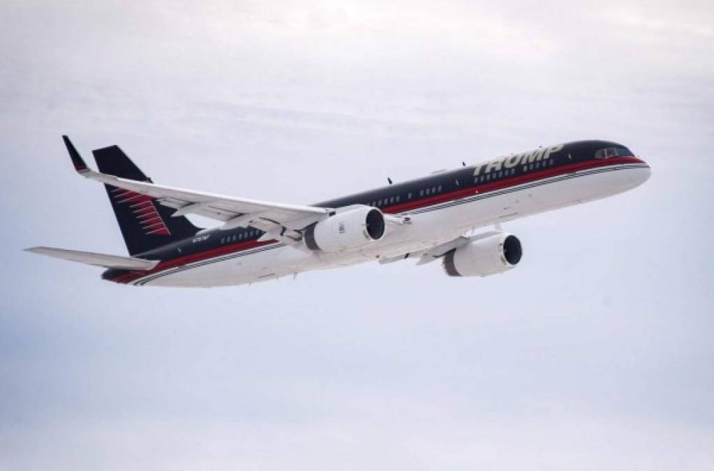 Según la CNN, Trump ha cambiado los 43 asientos y habitaciones de lujo del Boeing 757 olvidado en el condado de Orange por un avión mucho más modesto, un Cessna 750 Citation X de 8 plazas.