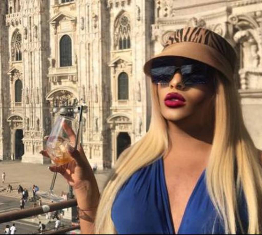 Guendalina Rodríguez es una modelo trans que ha salido al pasado para señalar que mantuvo un romance con Icardi e inclusive se atrevió a filtrar algunos supuestos mensajes picantes que ha intercambiado con el jugador argentino.