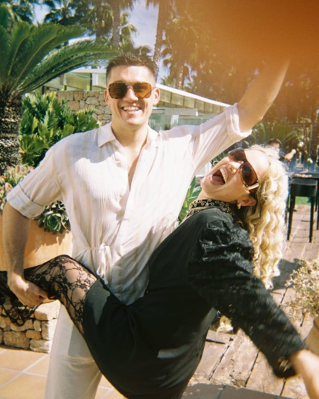 Zazza el Italiano bajo críticas por exponer a familia en zona de riesgo