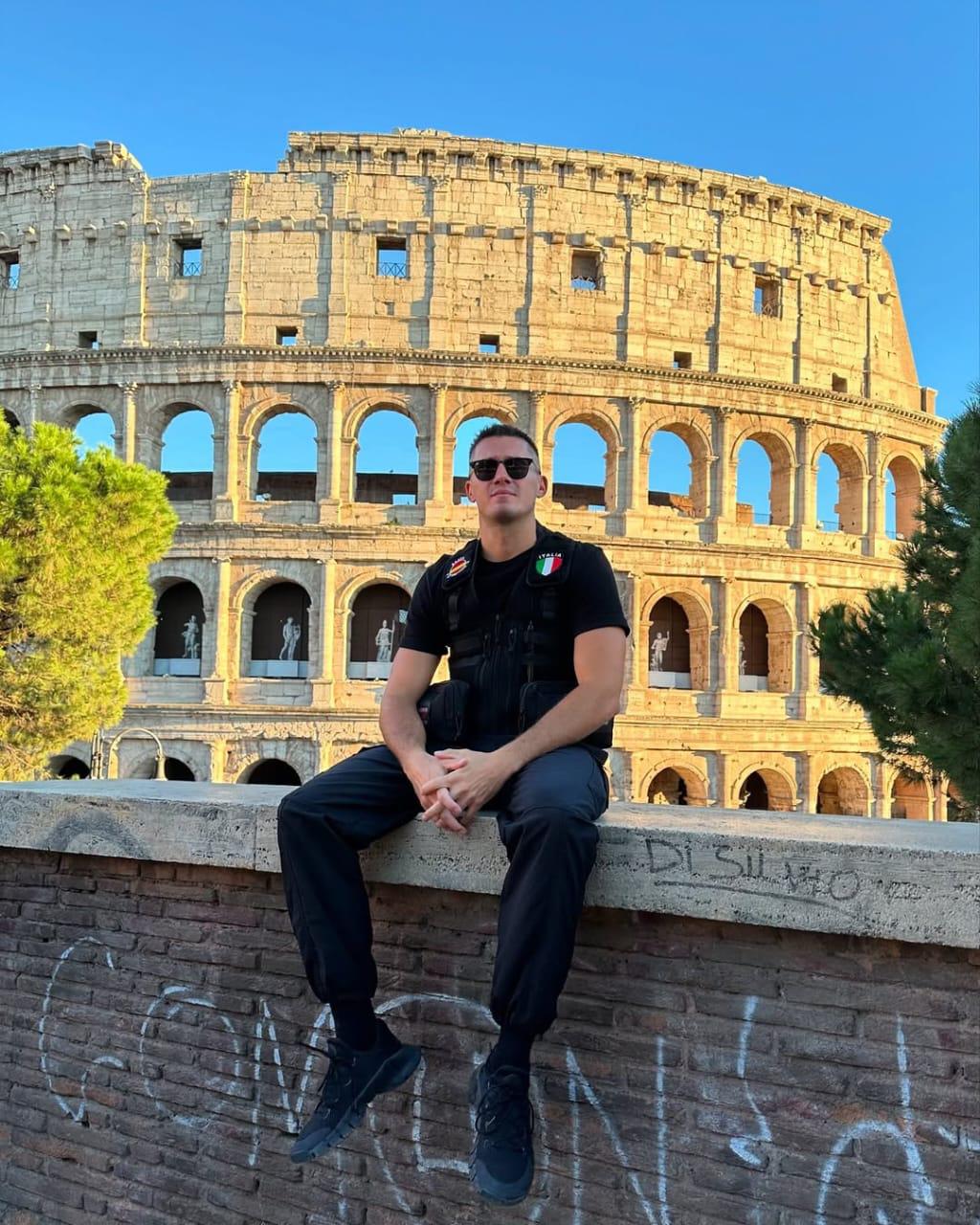 Zazza el Italiano bajo críticas por exponer a familia en zona de riesgo