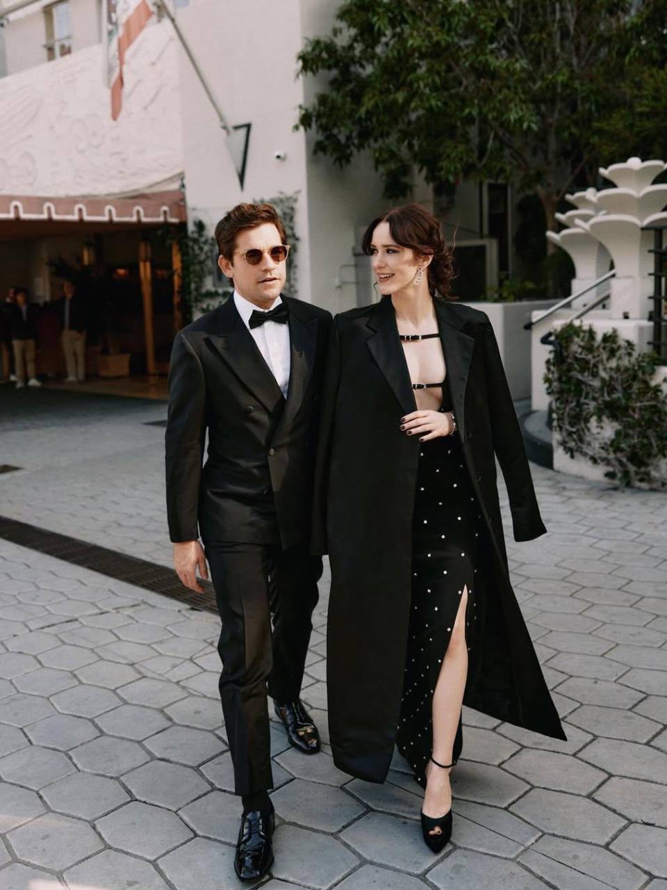 Rachel Brosnahan y Jason Ralph