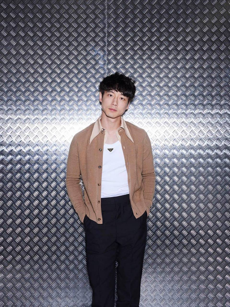 La moda “fluída” y “libre” de Prada desfila en Milán