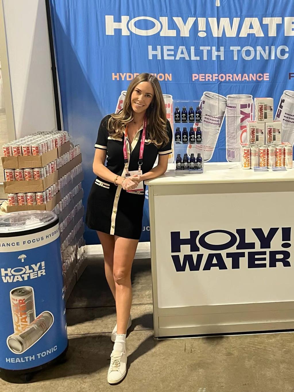 Actriz canadiense denuncia su detención en EEUU tras solicitar una visa de trabajo