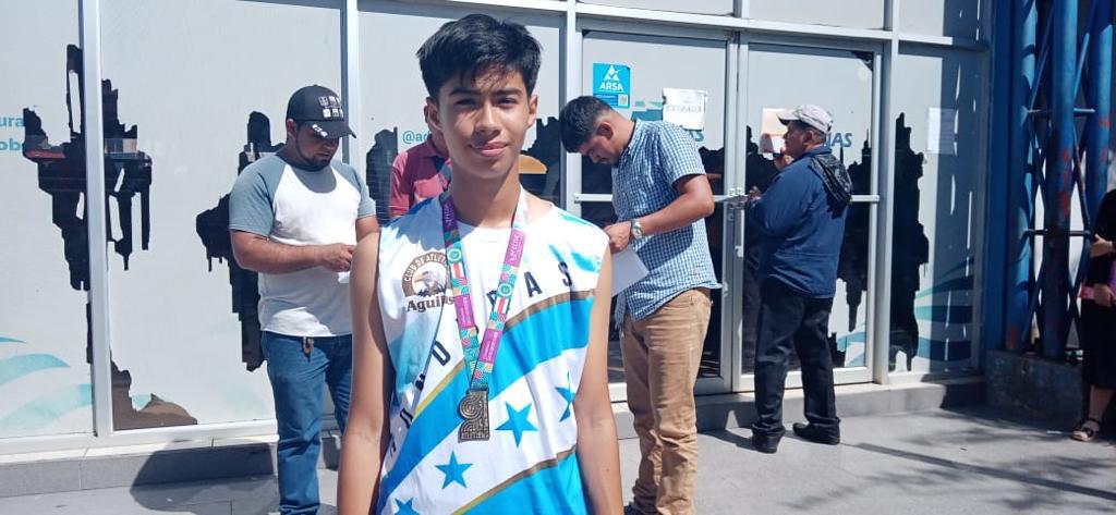 ‘Chino’ Martínez, el catracho multiatleta que hará prueba en el Porto