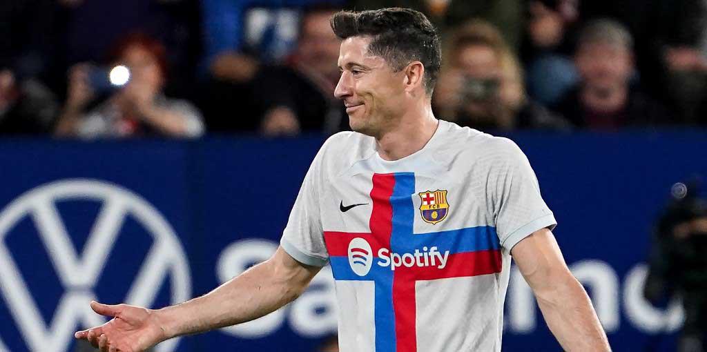 Así fue la primera expulsión de Lewandowski como futbolista del Barcelona