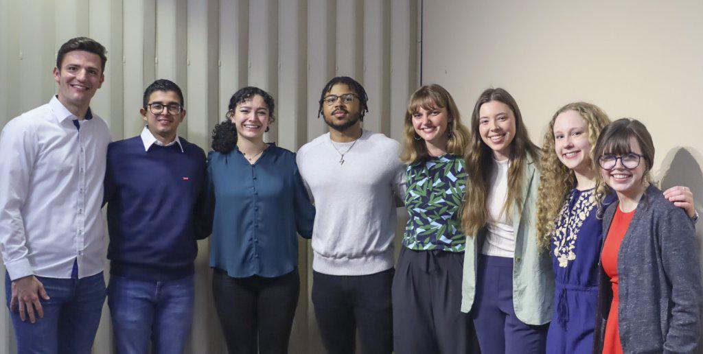 Hondureño se gradúa con honores de la carrera de Física en Estados Unidos