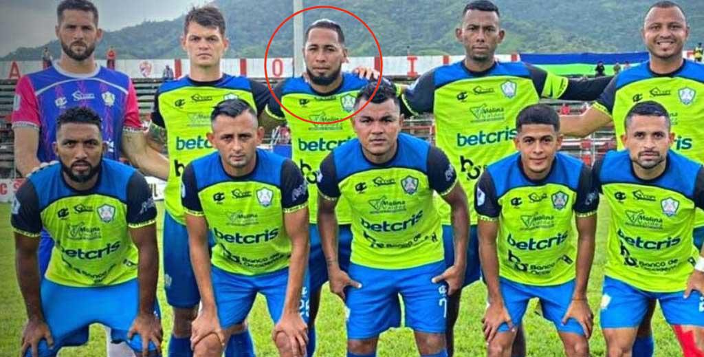 ¿Por una novia? Jugador del Olancho FC se fue “mojado” en pleno torneo y su técnico revela lo qué pasó