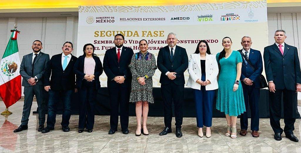 México y Honduras anuncian la segunda fase de programas que benefician a productores agrícolas y a la juventud