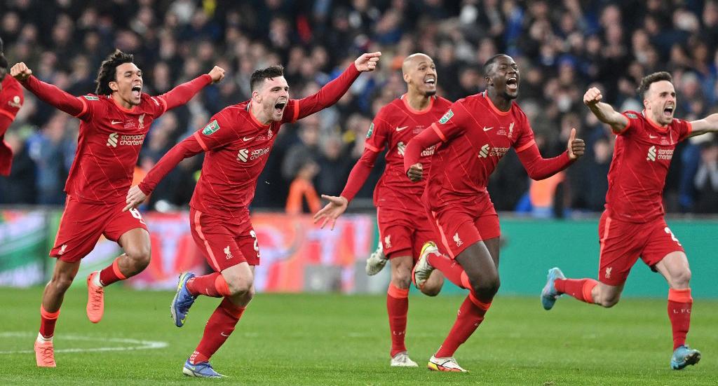 Liverpool vence en penales al Chelsea y se consagra campeón de la Carabao Cup en locura de juego