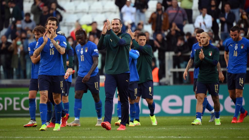 La plantilla de la escuadra italiana celebrando la victoria obtenida ante Bélgica.