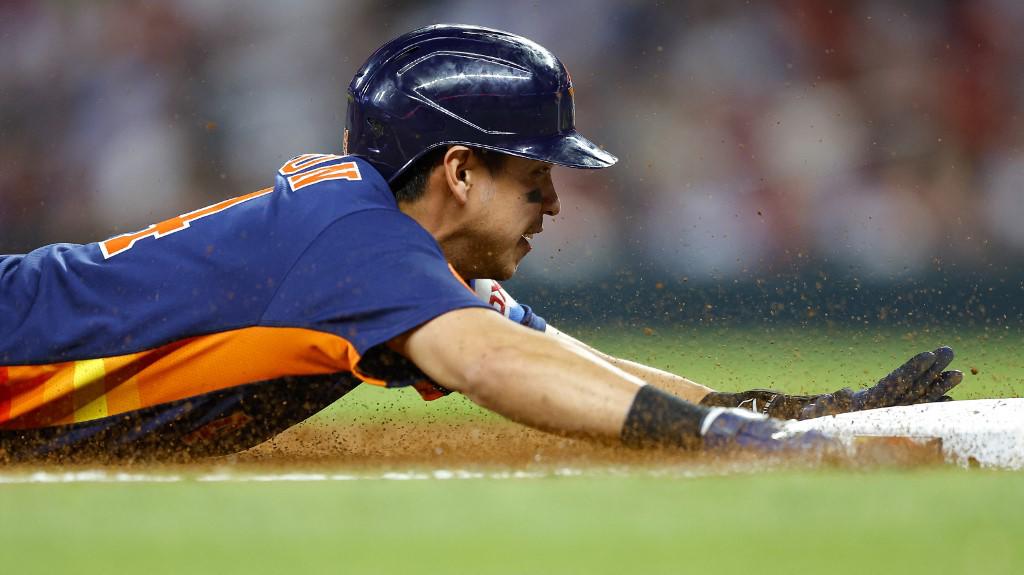 Mauricio Dubón se quedó con 20 juegos conectando hits