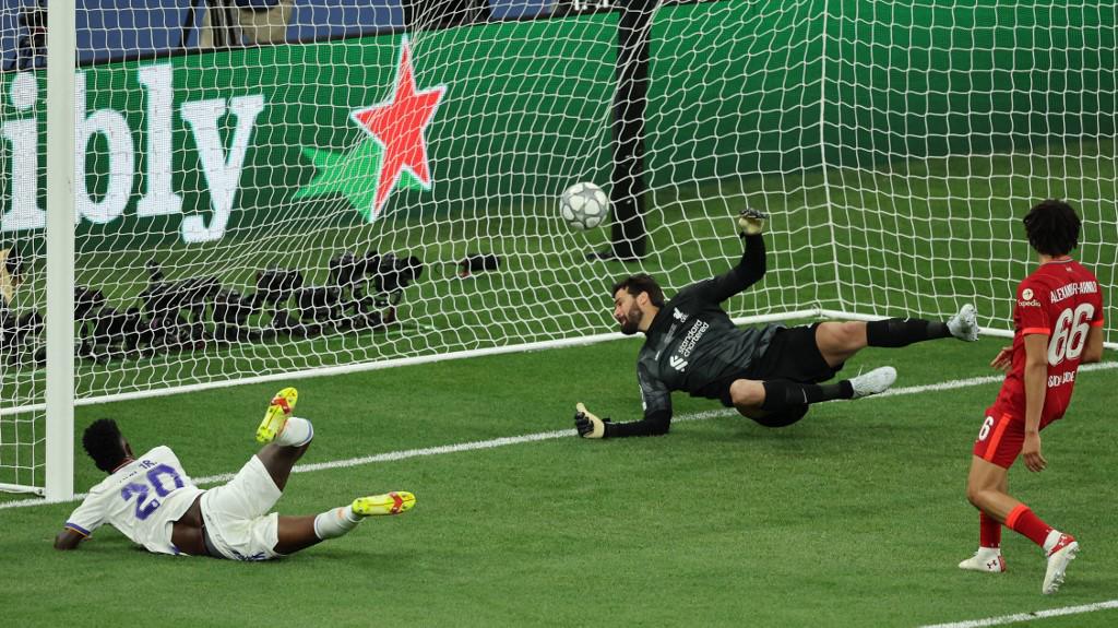 Vinicius tras empujar el balón al fondo de las redes.