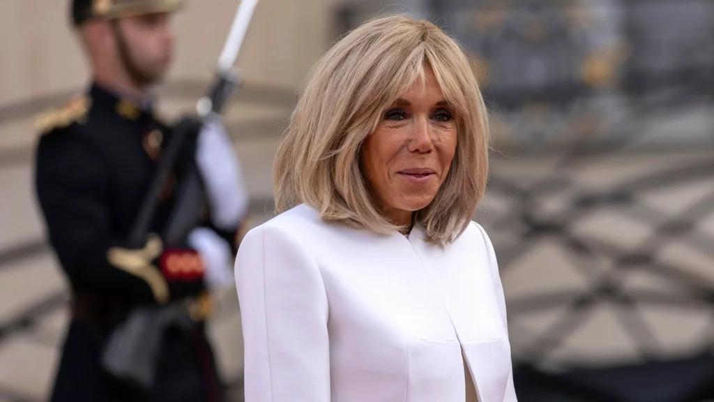 Romance, rumores y escándalos: así ha sido la historia de amor de los Macron